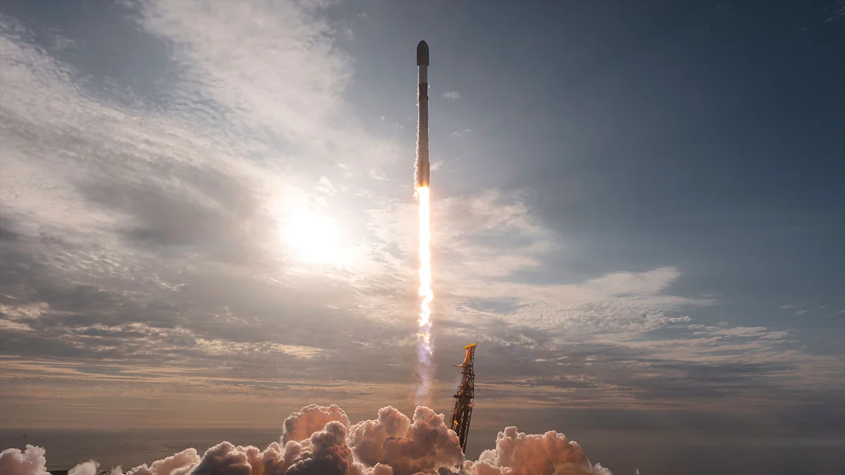 SpaceX осуществила 600-й запуск ракеты, отправив спутники Starlink на орбиту