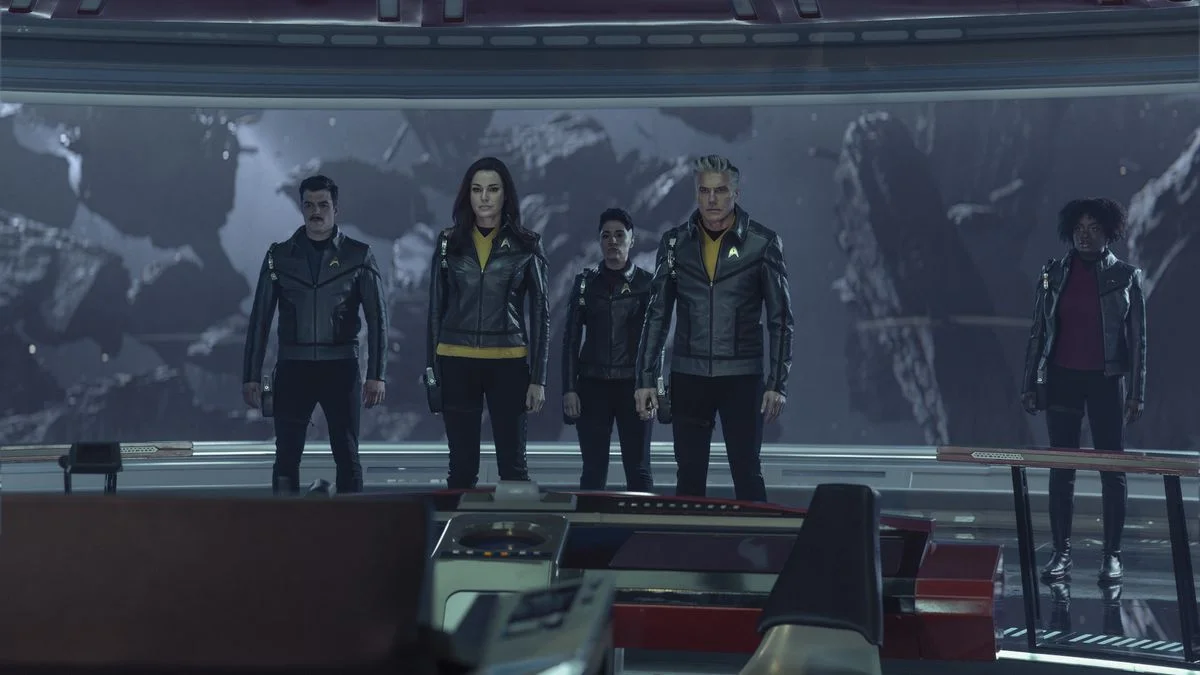 Создатели 'Star Trek: Strange New Worlds' рассказывают о динозаврах и ужасах Лавкрафта в четвертом сезоне