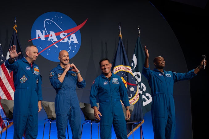 Глава NASA защищает выбор полностью мужского экипажа Artemis 3