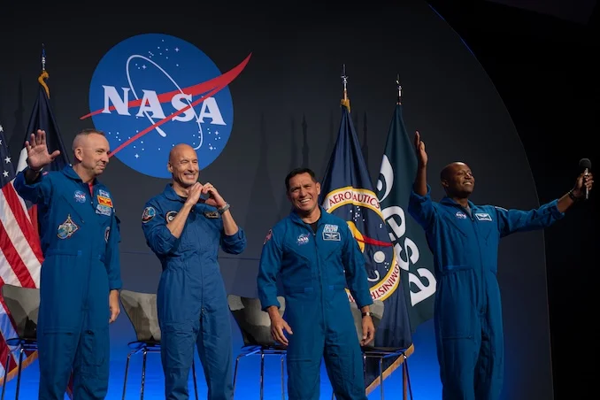 Глава NASA защищает выбор полностью мужского экипажа Artemis 3