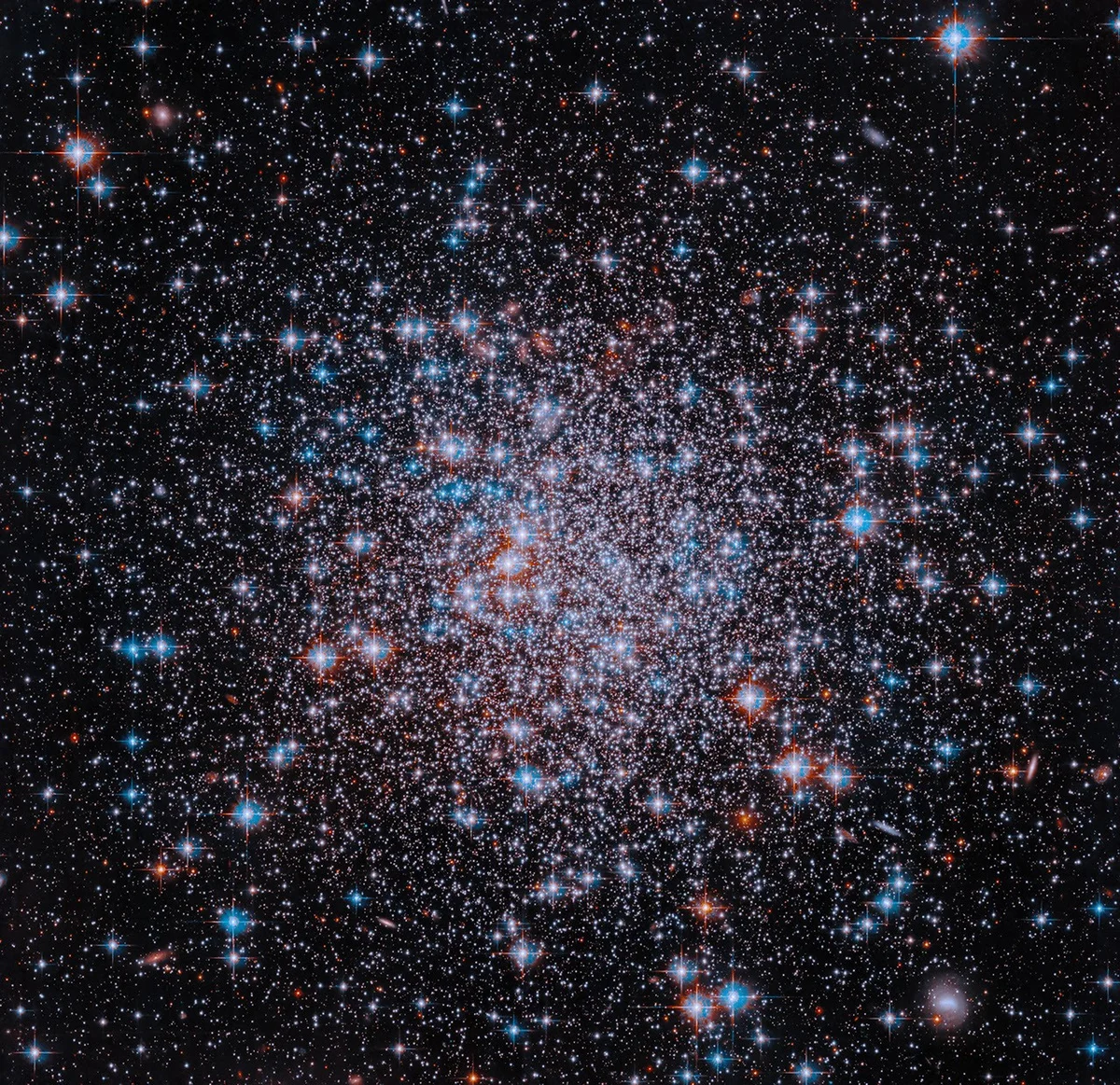 NASA's Hubble Spies Stellar Sparkler for July 4th - NASA Science